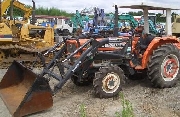 Tractor cargador kubota  2313 hrs ao 2000