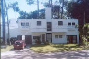 /Alquilo casa en  Pta. del este-san rafael