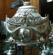 Vendo cofre de plata europeo