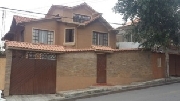 Cochabamba- zona templo mormon- casa en venta