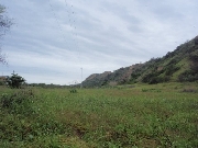 Vendo terreno en area del cerro frente a la playa