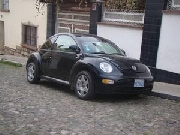 Hermosa volkswagen new beatle