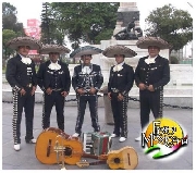 Mariachis peruanos en el cercado de lima