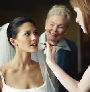 Peinado y maquillaje de novias a domicilio